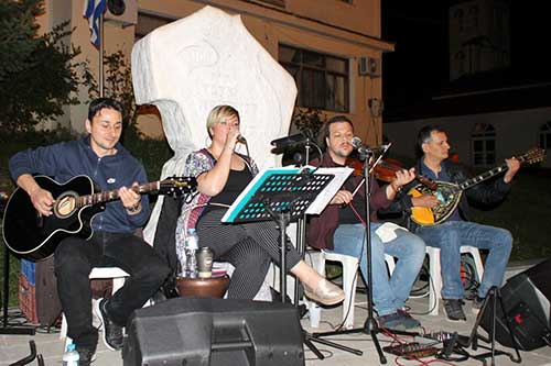 Μια υπέροχη μουσική λαϊκή βραδιά στο Τρανόβαλτο το Σάββατο 25 Αυγούστου