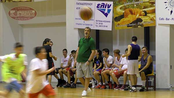 1ο camp με τον διεθνή μπασκετμπολίστα Νίκο Οικονόμου στα Σέρβια