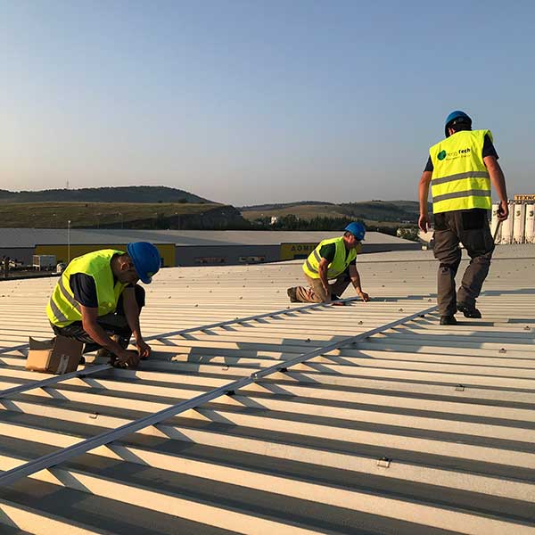 H energyTech ολοκλήρωσε την εγκατάσταση του μεγαλύτερου έως σήμερα φωτοβολταϊκού σταθμού αυτοπαραγωγής στην Κοζάνη