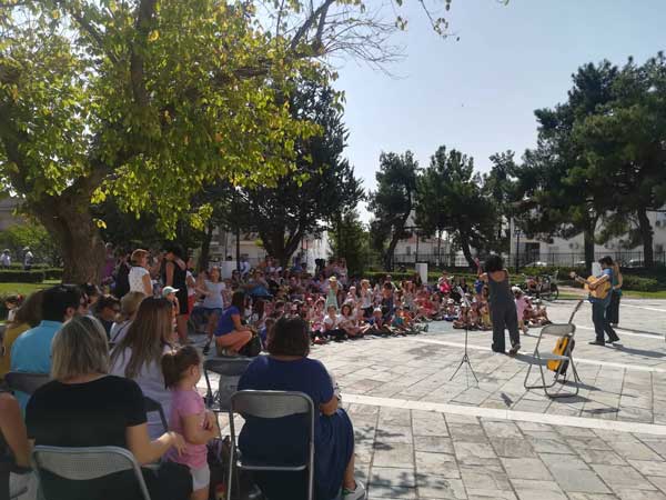 Μία ακόμα “Παραμυθένια Κυριακή” πραγματοποιήθηκε στο ΔΩΚ – Με τη μουσική παράσταση “Το στοίχημα” διασκέδασαν οι μικροί μουσικόφιλοι