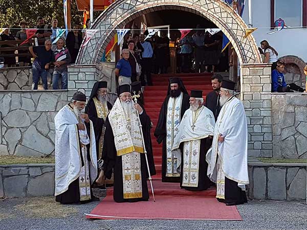 Υποδοχή των λειψάνων του των Αγίων Ραφαήλ, Νικολάου και Ειρήνης στον Ι.Ν. Αγίου Χαραλάμπους Ελλησπόντου Κοζάνης