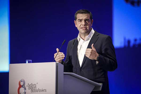Τσίπρας: Μειώνουμε ΕΝΦΙΑ, ΦΠΑ, ασφαλιστικές εισφορές και αυξάνουμε τον κατώτατο μισθό