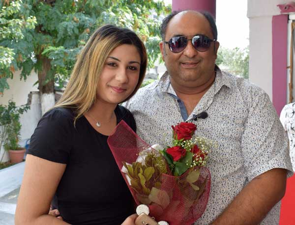 Η Βισδάν Αλή Όγλου είναι η πρώτη γυναίκα Ρομά που περνάει στο Πανεπιστήμιο