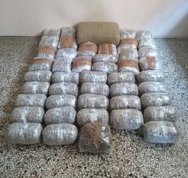 Συνελήφθησαν δύο άντρες 51 και 29 ετών με 58 κιλά και 280 γραμμάρια ακατέργαστης κάνναβης