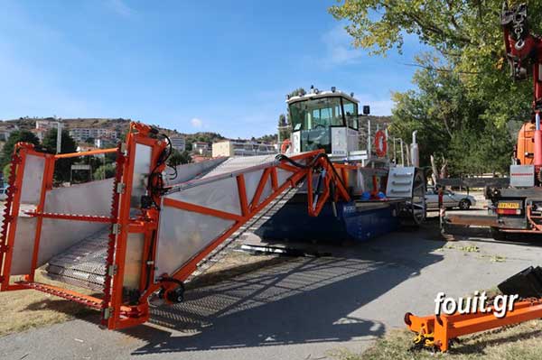 Παραλαβή του πολυμηχανήματος για τη λίμνη της Καστοριάς (φωτογραφίες – βίντεο – δηλώσεις)