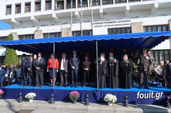 Δείτε φωτογραφίες από την παρέλαση της 11ης Νοεμβρίου στην Καστοριά