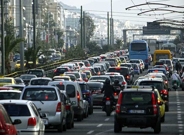 Τέλη κυκλοφορίας «καμπάνα» στα παλιά αυτοκίνητα – Πότε ανεβαίνουν στο TAXISnet