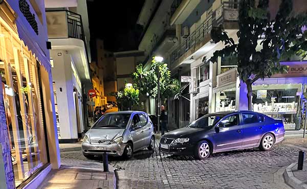 Τροχαίο ατύχημα στη Μακεδονομάχων στην Κοζάνη