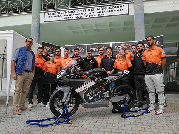 Πρόσκληση της Τyφoon ΜotoRacing στην Κοβεντάρειο Βιβλιοθήκη για την παρουσίαση της  μοτοσυκλέτας «Χίμαιρα»