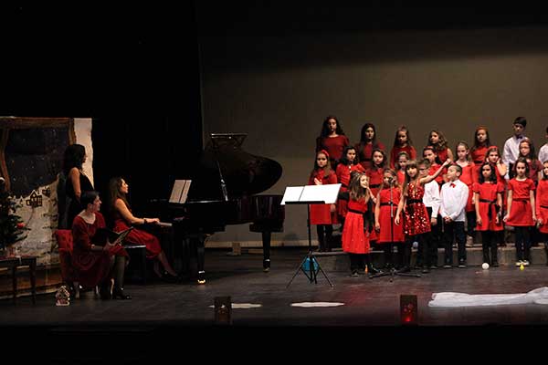 Το μουσικό παραμύθι του Ευγένιου Τριβιζά “Έξι στολίδια ταξιδεύουν” ζωντάνεψε από το Δημοτικό Ωδείο Κοζάνης