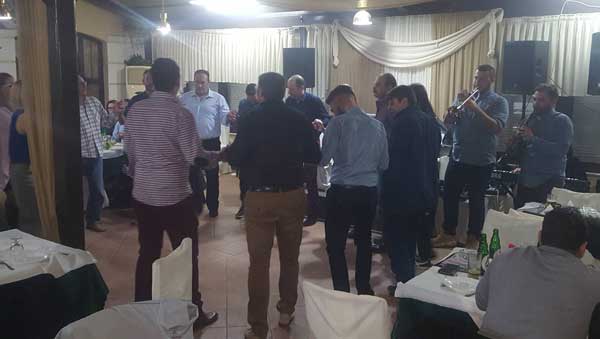 Με πολύ χορό και κέφι πραγματοποιήθηκε το Σάββατο η 1η συνάντηση νεολαίας του φανού Πηγάδ’ τ΄ Κεραμαργιού