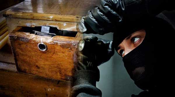 Έκλεψε εκκλησία στο Βελβεντό 7 φορές και τον έπιασαν