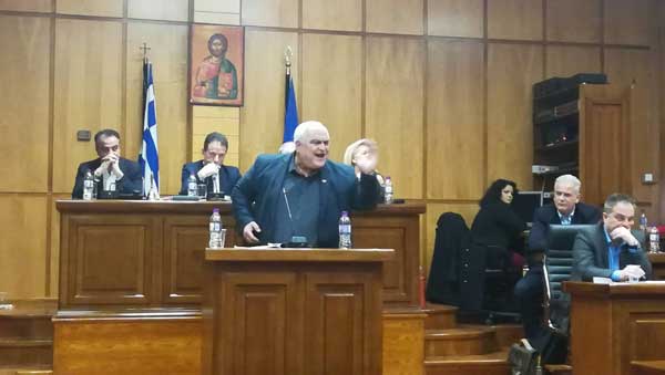 Έντονος καυγάς μεταξύ Κωτσίδη και Καρακασίδη στη συνεδρίαση του Περιφερειακού Συμβουλίου Δ. Μακεδονίας – Αιτία η λευκή ψήφος του πρώτου στο ψήφισμα κατά της Συμφωνίας των Πρεσπών