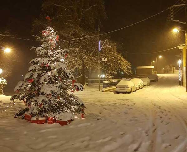 Ο χιονισμένος δρόμος από Κοζάνη προς Μεταμόρφωση (Βίντεο)