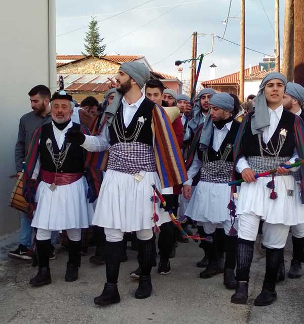 Οι Μωμόγεροι του Πρωτοχωρίου κλείνουν την αυλαία του εθίμου