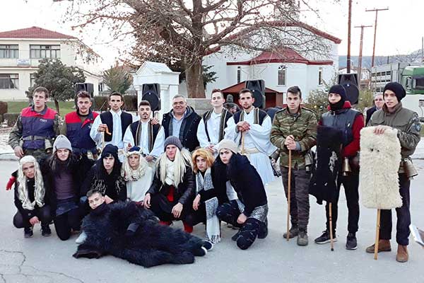 Ρουγκατζιάρια Πρωτοχρονιάς 2019 στο Τρανόβαλτο (βίντεο – φωτογραφίες)