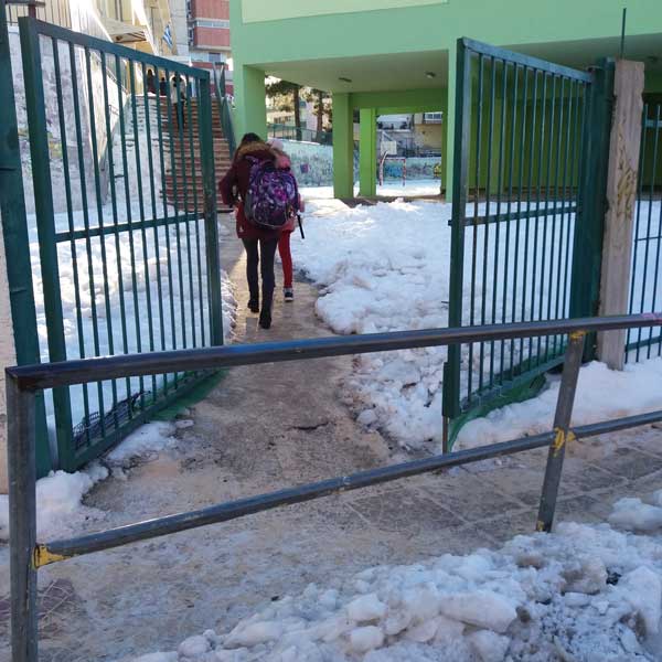 Αγώνας δρόμου για να φτάσουν οι μαθητές στα σχολεία της Κοζάνης-Προσβάσιμα εντός, απρόσιτα εκτός