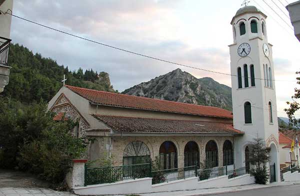 Τα  Σέρβια εορτάζουν την πολιούχο τους Αγία Κυριακή – Υποδοχή Ιερού Λειψάνου του Αγίου Λουκά του Ιατρού