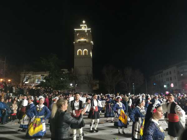 Ξεκίνησε και επίσημα η Κοζανίτικη Αποκριά 2019! – Χορευτικά των Καμβουνίων και του Τσιαρτσιαμπά ξεσήκωσαν μικρούς και μεγάλους στην εκδήλωση έναρξης