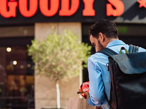 Ζητείται διανομέας στα εστιατόρια Goody’s Κοζάνης