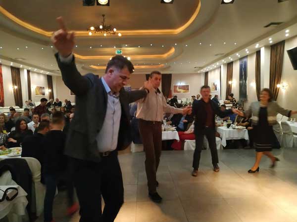 Κάθε προηγούμενο ξεπέρασε ο ετήσιος χορός του Μακεδονικού Κοζάνης το βράδυ του Σαββάτου 