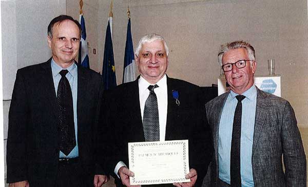 Με το παράσημο του Ιππότη του Ακαδημαϊκού Φοίνικα τιμήθηκε ο Καθηγητής του Πανεπιστημίου Δυτικής Μακεδονίας κ. Σταύρος Καμαρούδης