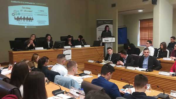Ξεκίνησε η προσομοίωση του δημοτικού συμβουλίου  με Δήμαρχο και Πρόεδρο συμβουλίου γυναίκες