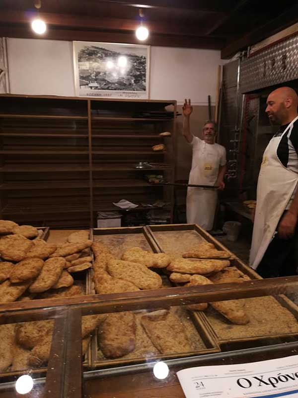Το έθιμο της λαγάνας και η χάσκα στο φούρνο του Γιάννη Σιδέρη