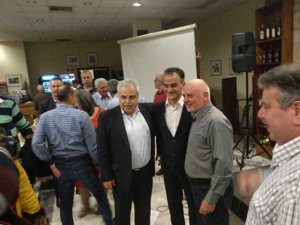 Κέντρο εκπαίδευσης αγροτών στο Βελβεντό υποσχέθηκε ο περιφερειάρχης στη λαϊκή συνέλευση – Δήμαρχο προσφώνησε το Μανώλη Στεργίου ο Θόδωρος Καρυπίδης