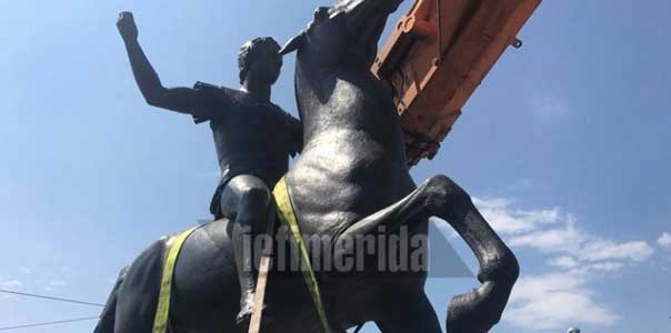 Μπήκε άγαλμα του Μεγάλου Αλεξάνδρου στη λεωφόρο Αμαλίας, μετά τη Συμφωνία των Πρεσπών [εικόνες]