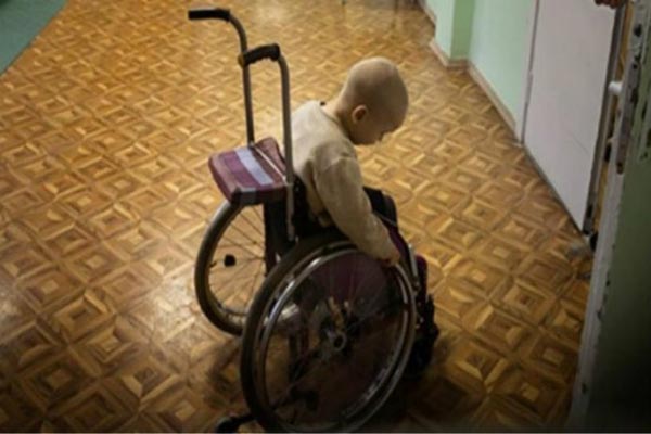 Κτηνωδία: Το δικαστήριο ελευθέρωσε τους βασανιστές των παιδιών ΑμεΑ