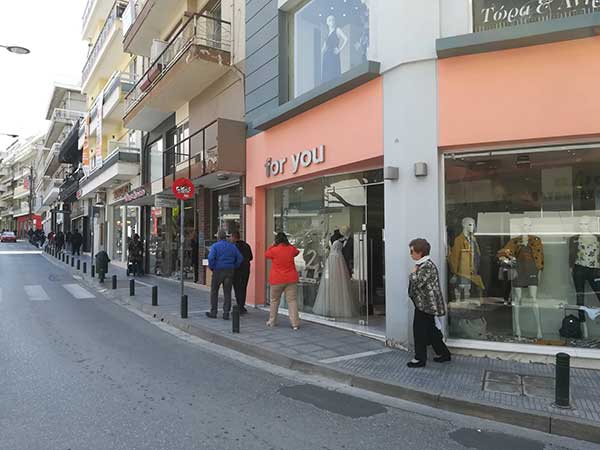 Κάθισε η κίνηση στην αγορά της Κοζάνης – Παγωμένοι οι καταστηματάρχες