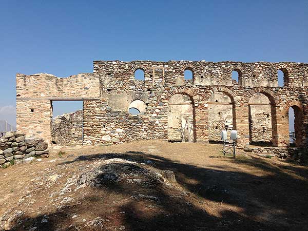 H Τοπική Κοινότητα Σερβίων ευχαριστεί τον Παύλο Ζουλιάμη για την δωρεά των δυο πινακίδων