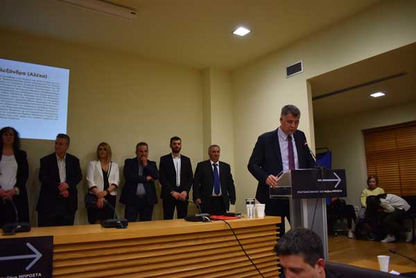 Παρουσιάστηκαν την Τετάρτη οι 52 υποψήφιοι Δημοτικοί Σύμβουλοι του Συνδυασμού “Κοζάνη ΜΠΡΟΣΤΑ” – Ευάγγελος Σημανδράκος: “Είμαστε ο μοναδικός ανεξάρτητος Συνδυασμός”