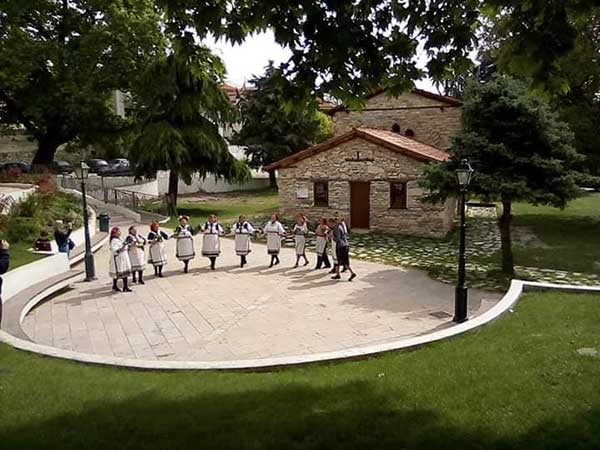 Χρόνια Πολλά τον Μάη από την Αιανή