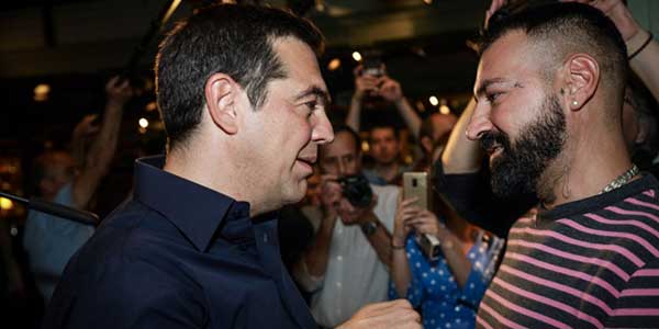 Εγινε κι αυτό: Ο σιατιστινός  ράπερ «Υποχθόνιος» εξηγεί στον Αλέξη Τσίπρα τι είναι… «Mama» [βίντεο]