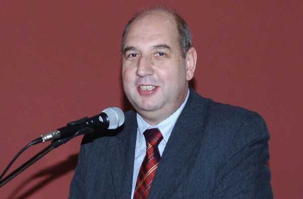 Στέργιος Γκανάτσιος: «Το Μητροπολιτικό Κέντρο του Πανεπιστημίου μεταφέρθηκε από την Κοζάνη στην Φλώρινα» – «Δεν σεβάστηκαν θεσμούς, χρησιμοποιήθηκαν εξωθεσμικά μέσα» – «Τα τμήματα έγιναν με την μεσολάβηση υπουργών, τοπικών παραγόντων και καθηγητών»