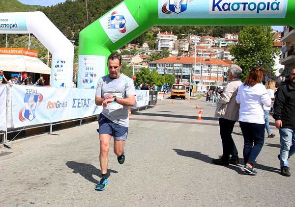 Στο Run Greece Kastoria έτρεξε και φέτος ο Γιάννης Κορεντσίδης – “Ένα μικρό διάλειμμα από την προεκλογική εκστρατεία και συνεχίζουμε  ακάθεκτοι” έγραψε ο ίδιος στο facebook