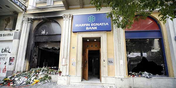 Οι τέσσερις νεκροί της Marfin ζητούν δικαίωση