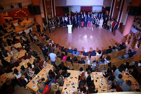 Παναγιώτης Πλακεντάς: «Η Γιορτή της Μητέρας είναι αφιερωμένη στο πολυτιμότερο σύμβολο του κόσμου, στην ωραιότερη λέξη της ανθρώπινης φύσης»