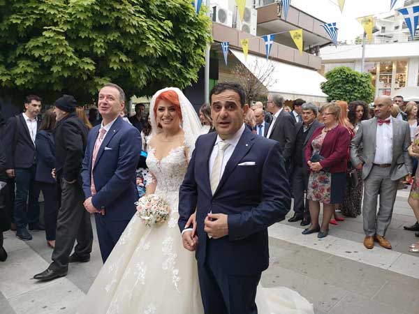 Την αγαπημένη του Χαρά Σιδηροπούλου παντρεύτηκε το Σάββατο ο πολιτευτής της Ν.Δ. Γιώργος Τοπαλίδης 