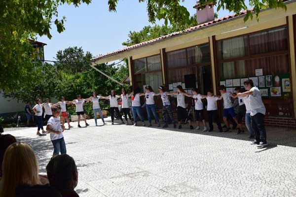 Η καλοκαιρινή γιορτή του Συλλόγου  Αγίου Αθανασίου και της Ηλιαχτίδας