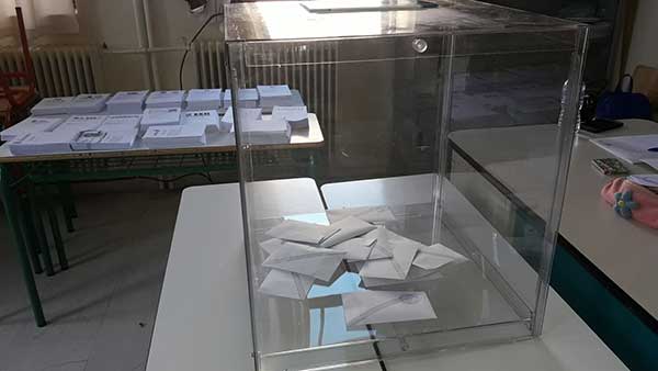 Ξεκίνησε η ψηφοφορία στην Κοζάνη  από τις 7 το πρωί-Λιγοστός κόσμος στις καλπες