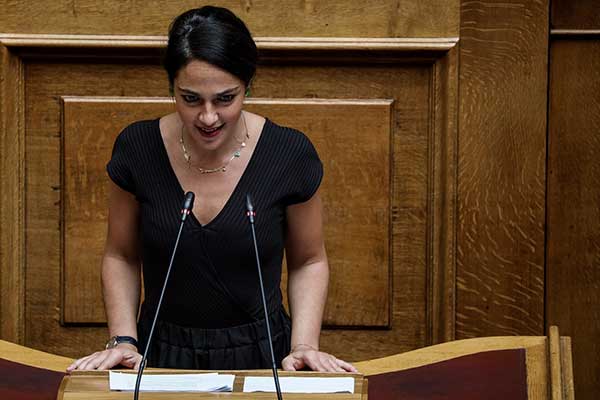 Μιχαηλίδου: Αυξάνεται το ΚΕΑ – Από 1/1/2020 επίδομα τοκετού σε όλους