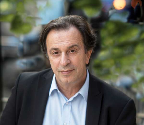 Θέμης Μουμουλίδης: “Οι ντόπιοι είχαν μετατρέψει την δομή των προσφύγων στο Κρανίδι και μεταναστών σε πορνείο”