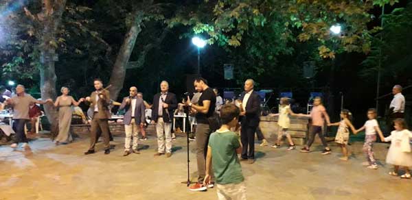 Άρχισε το ηπειρώτικο γλέντι στο πάρκο Ηπειρωτών Κοζάνης