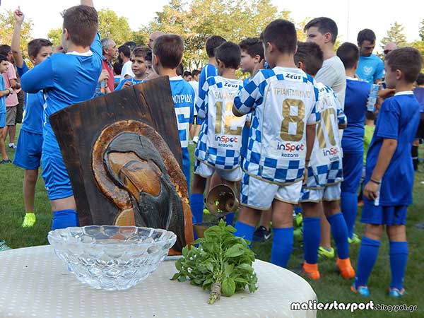 Αγιάσθηκαν Μακεδονικός και Κοζάνη 2004
