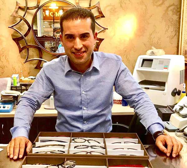 Φακοί επαφής και κολύμπι : Χρήσιμες συμβουλές από τον οπτικό-οπτομέτρη  Χάρη Κάτανα