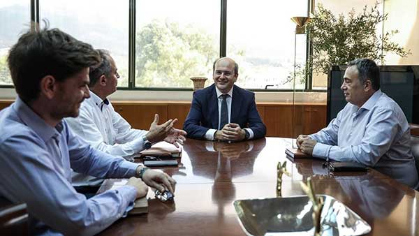 Έκπληξη ΔΑΚΕ ΓΕΝΟΠ: Θετικό το σχέδιο Χατζηδάκη για τη διάσωση της ΔΕΗ