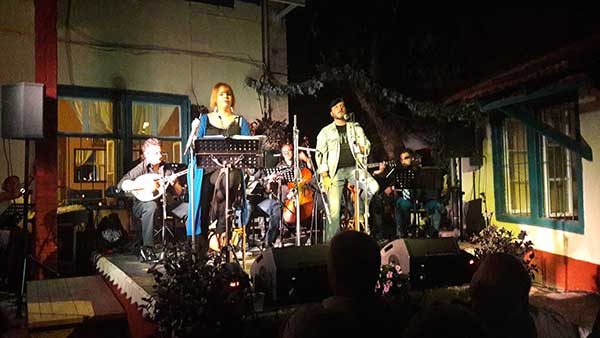 Με αφιέρωμα στον Βασίλη Τσιτσάνη η μία από τις τελευταίες μουσικές καλοκαιρινές βραδιές του Φιλοπρόοδου